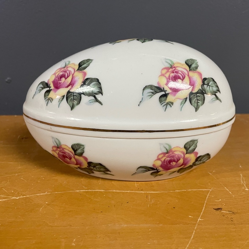 17 Ceramic Egg